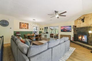 Contemporary Home in Pocono Farms Country Club - 2