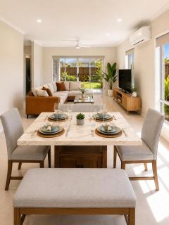 Mountain Breeze Retreat - Brand New 4BR Home - Holiday Home - 9