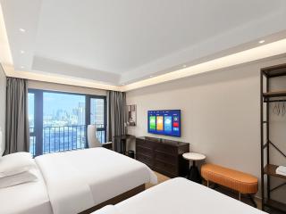 Guangzhou Huanzhi Meiju Hotel (Financial City Keyun Road Metro Station) - 1