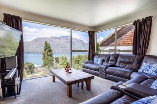 Lakeview Home With Spa Pool - 7