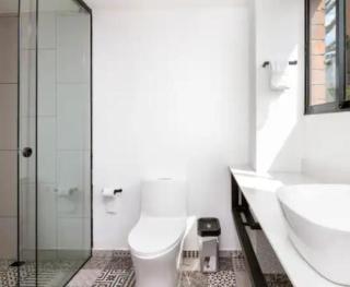 Poblado, hermoso apartamento 4 habitaciones y jacuzzi Medellin - 3