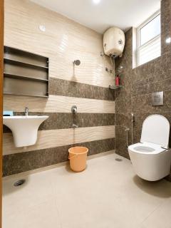 4bhk duplesx luxury family stay in gachibowli - 1
