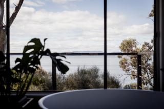 'Lazy Susan's' Waterfront Shack - 7