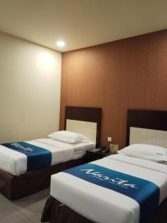 Narita Hotel Tangerang - 0