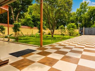 A2 Villa by JMD - Peaceful Stay Near Expo Mart - 8