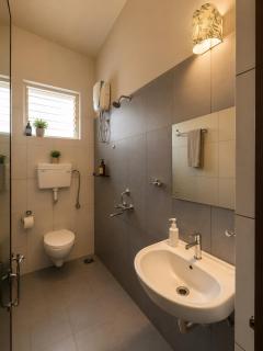 Elysium Retreat Luxe 1BHK Apt Near Vagator Beach - 3