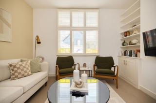 The Haymarket Loft & Garden House - 9