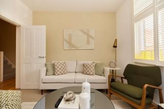 The Haymarket Loft & Garden House - 8