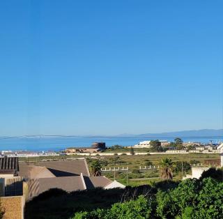 Peaceful St Helena Bay Getaway - 8