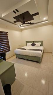 The Silver Suites - 8