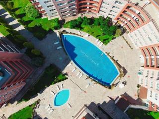 Privilege Apartment, Elenite - 7
