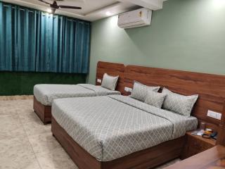 FabHotels Alderstone - 5