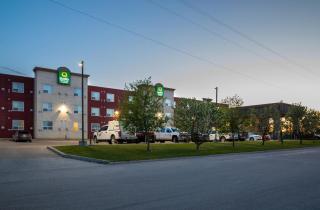 Quality Inn & Suites Whitecourt - 9