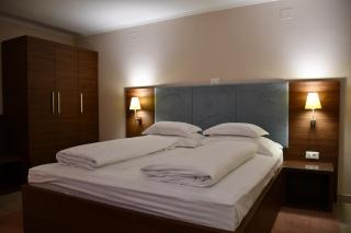 Modern guest rooms with rural charm - 4