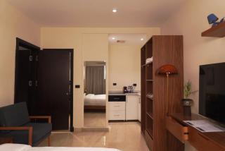 marron studios 3 - 4