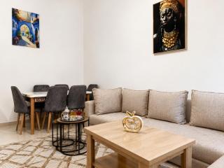 Tamaris retreat Stylish Stay near Aquaparc and JACK Beach - 8