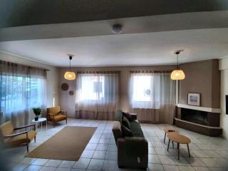 The Comfort Maisonette 2 Bedrooms and Parking - 3