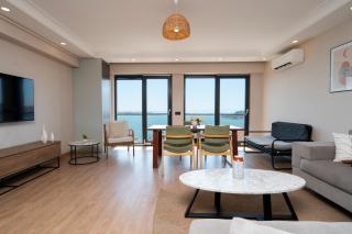 Luxury 2-Bedroom Bosphorus View Residence with Private Parking - 4