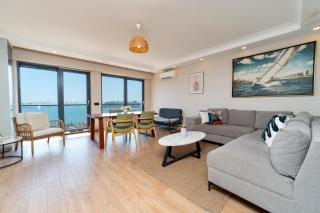 Luxury 2-Bedroom Bosphorus View Residence with Private Parking - 3