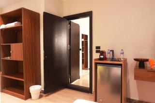 marron studios 4 - 1
