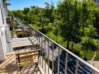 Żoliborz Green Avenue Sunny Apartment with Balcony - 8