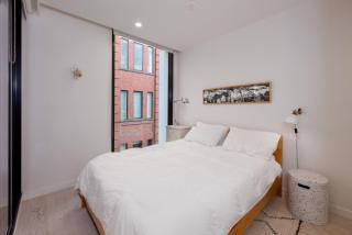 Trendy 1 Bedroom Apartment in the Heart of Collingwood - 7