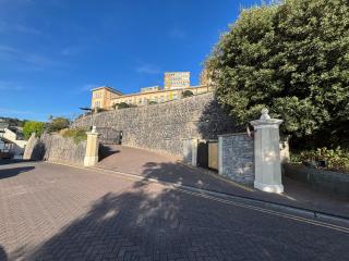 2, The Riviera Torquay - 1