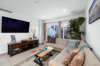 Hh-2Bstd202- New Luxury 2Br Wbalcony Pool Gym Part Water View - 1