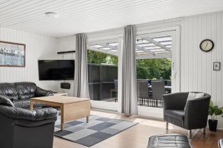 Spacious Holiday Home In Scenic Arrild - 8