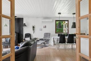 Spacious Holiday Home In Scenic Arrild - 1