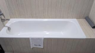 Narita Hotel Tangerang - 4