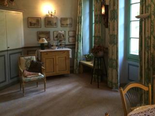 Cozy Apartment with Swimming Pool, Terrace, Garden, Parking - 6