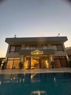 Sunshine Chalet - 7