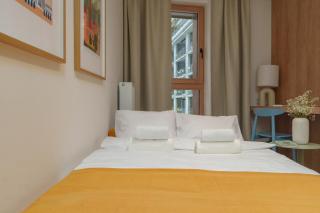 Stylish 3BR with Sauna by Metro - 6