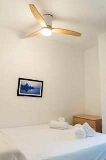 Sunny apartment 3 blocks to the beach - 8
