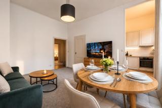 Charming Two-Bedroom Residence by Pařížská - 9