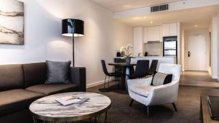 KozyGuru | Chatswood Studio | Walk to Station - 6