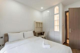 Spacious 3BR Apartment - Modern Design & Beautiful View - 2