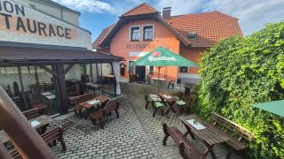 Penzion a restaurace U Strnada - 9
