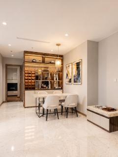 Modern 2BR Apartment - Spacious Living & Stunning View - 2