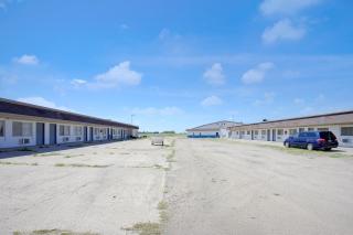 First Inn By OYO Quinter Hwy 70 - Quinter - 4