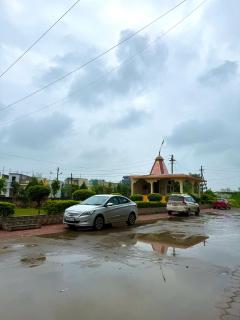 Ujjain Luxe Stay - 3