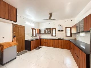 4 bedroom villa fully furnished in kottayam town - 2