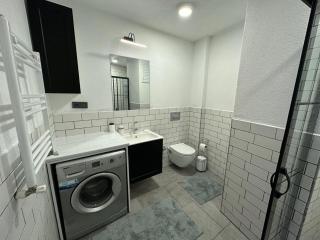 2-Bedroom Apartment in a Perfect Location - 3
