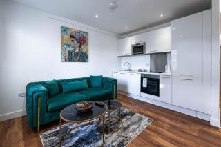 Manhattan Luxury Suites - 6
