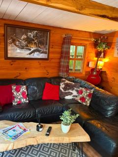 The Woodcutters Rest Cabin Sutton Coldfield - 3