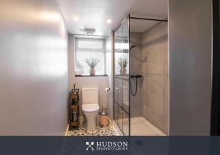 Two Bedroom Home in Wolverhampton - 6