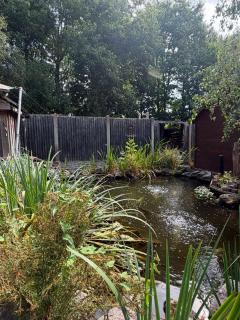 The Woodcutters Rest Cabin Sutton Coldfield - 2
