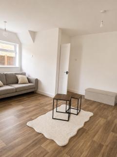 Winchester House Bedford - Parking, Garden, 9 mins to Universal - 4