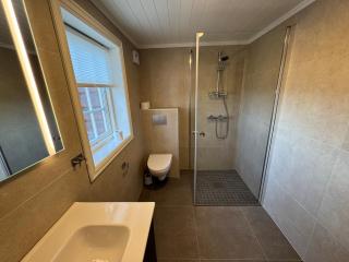 Large Cabin Retreat, Perfect For Family Gatherings - 2